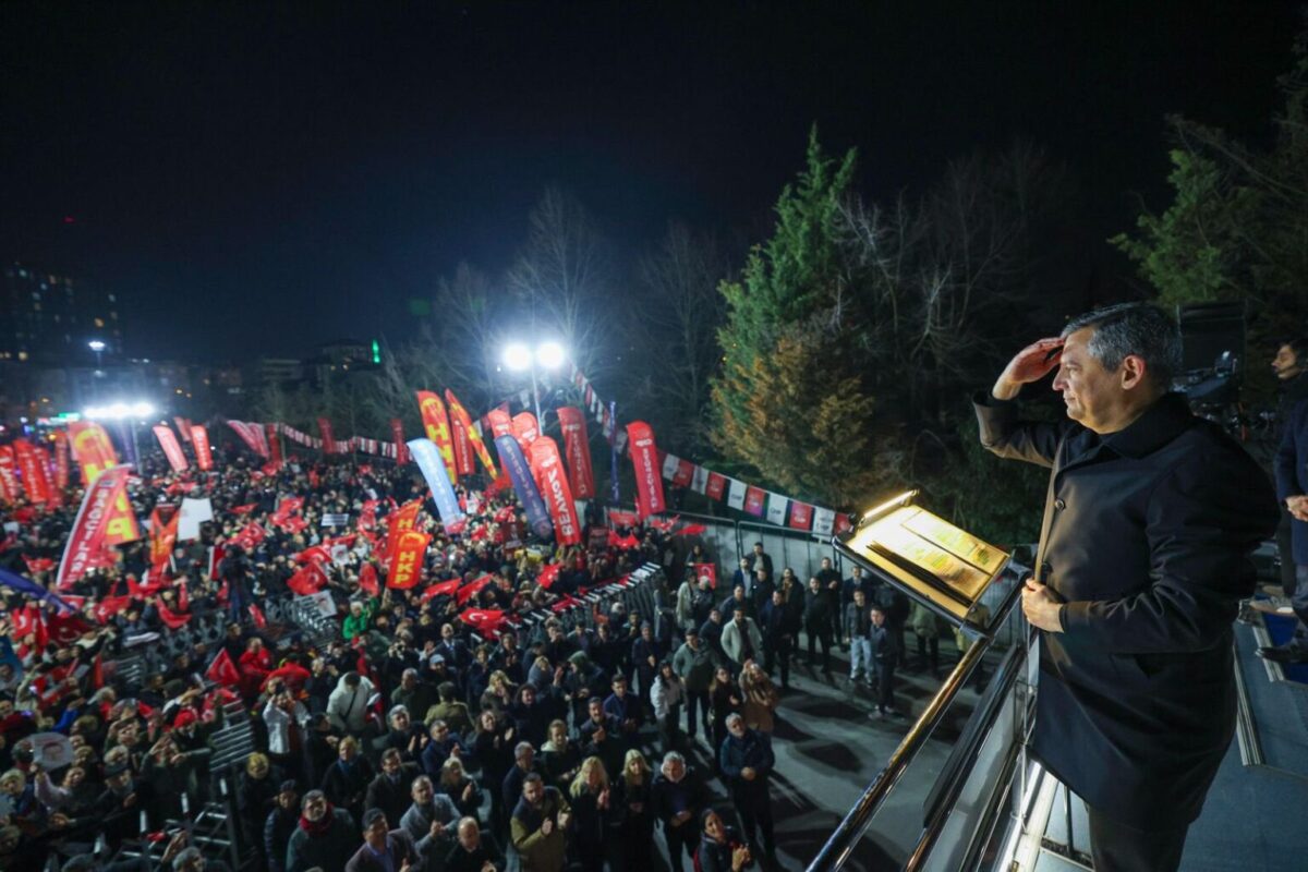 Özgür Özel "Sakın benzine