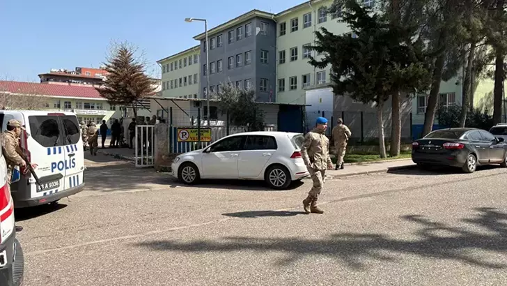 Şanlıurfa'da lisede silahlı saldırı