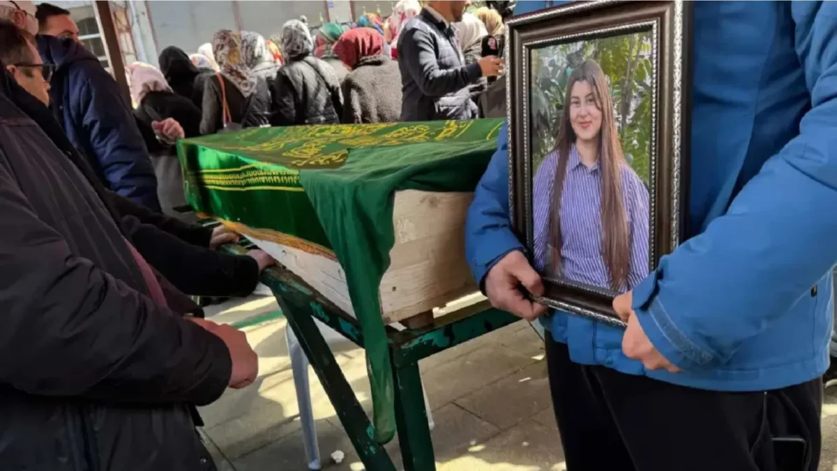 Berrin Sönmez yazdı: Bir akraba, bir belediye başkanı çocuğa, devlet halkına pusu kurar mı?