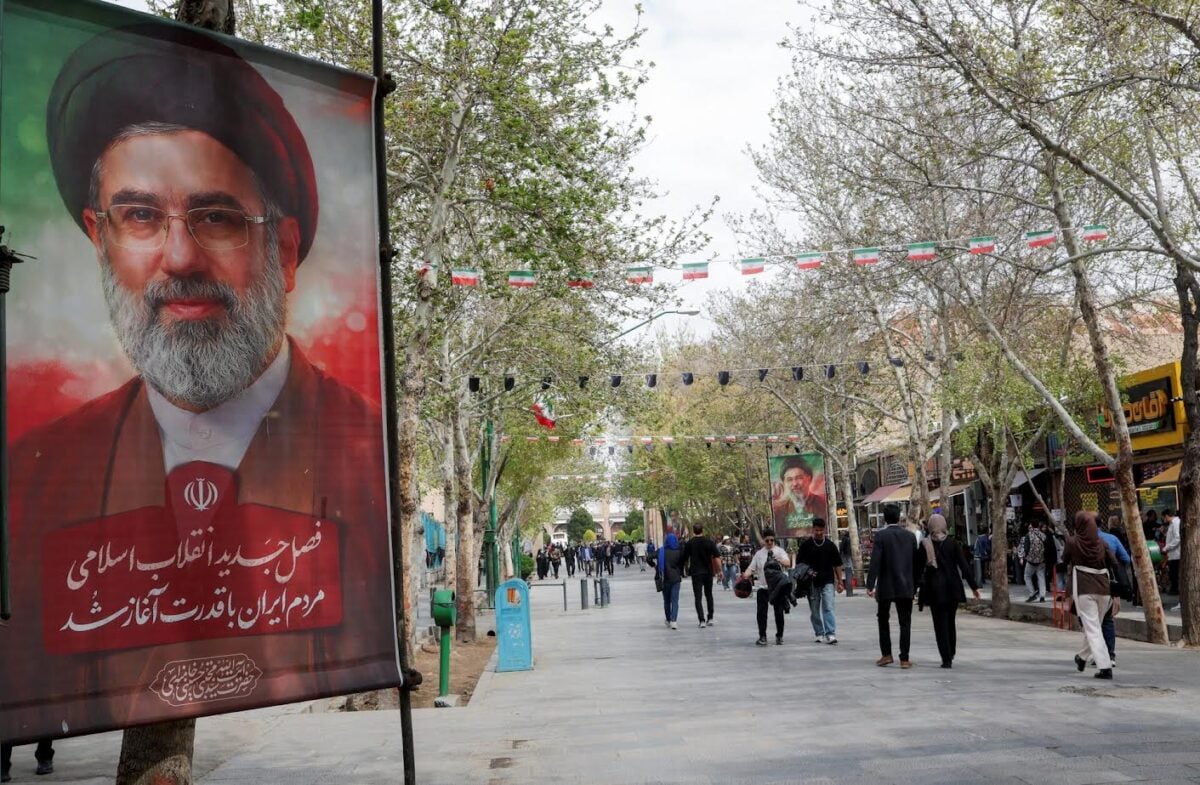 ABD İran limanlarını ablukaya aldı: Petrol düştü, diplomasi ihtimali masada