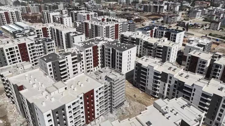 Özlem Yalım yazdı: Daha fazla tasarlamaya ve inşa etmeye gerçekten ihtiyacımız var mı?
