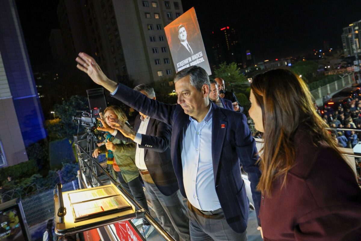 Özgür Özel Ataşehir'de konuştu