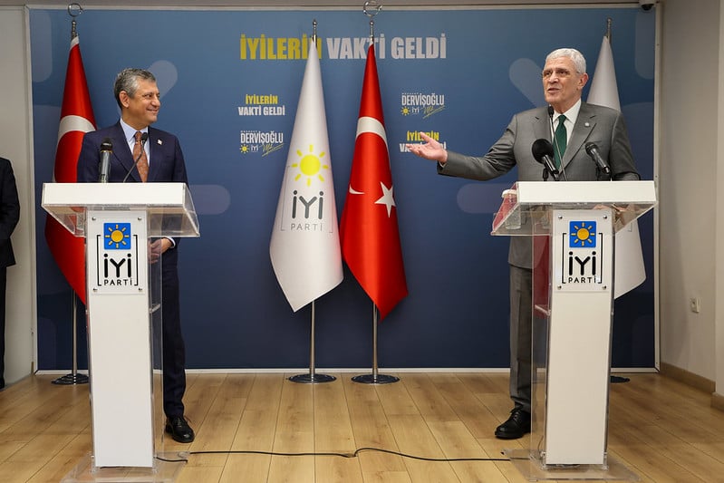 Özgür Özel’in ara