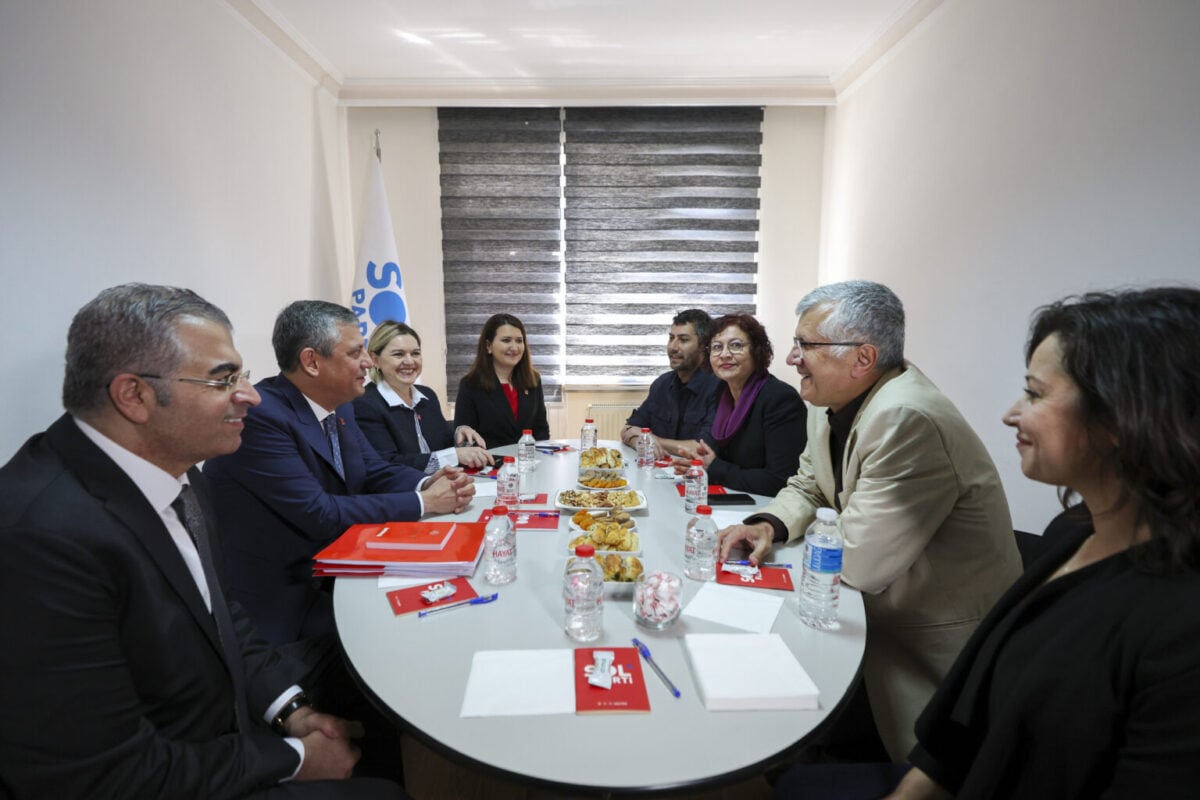 Özgür Özel’in ara seçim ziyaretleri beşinci gününde: Netanyahu’nun Erdoğan hakkındaki sözlerine "hadsizlik" yanıtı