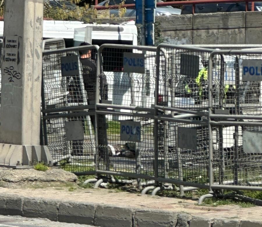 İsrail Başkonsolosluğu önünde çatışma: 2 polis yaralandı, 3 şüpheli öldürüldü