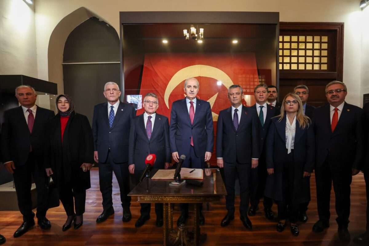 Meclis’te 23 Nisan mesaisi