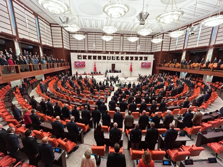 Meclis’te 23 Nisan mesaisi