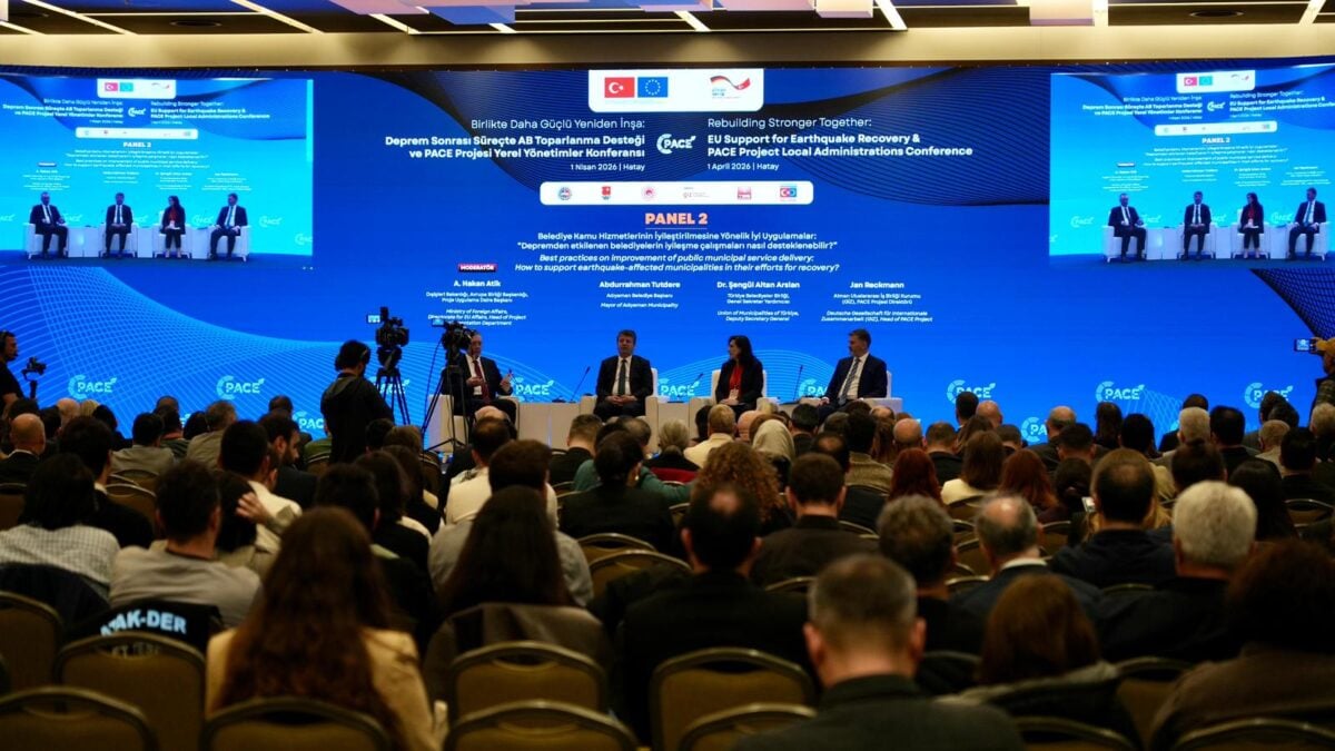 Hatay konferansında 6 Şubat'ın faturası konuşuldu