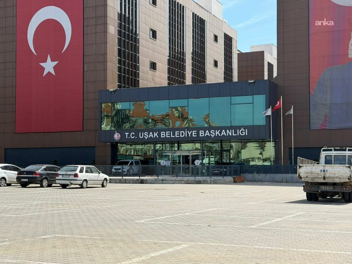 Uşak Belediyesi'ne ikinci dalga operasyon: 25 kişi gözaltına alındı