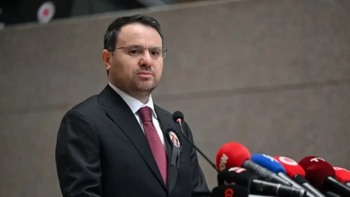 Akın Gürlek Diyarbakır'da: "Sosyal medyaya kimlikle girilecek"