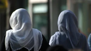 başörtüsü ve dini semboller