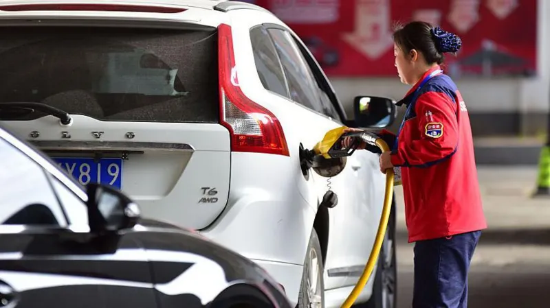 Küresel enerji krizi: Petrol fiyatları 2022’den bu yana en yüksek seviyede