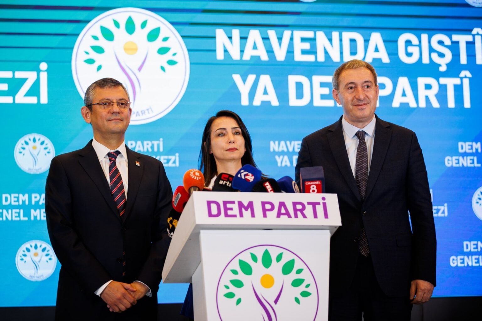 Göksel Göksu yazdı: DEM Parti, ne iktidarın yanında konumlanıyor ne CHP’den kopuyor