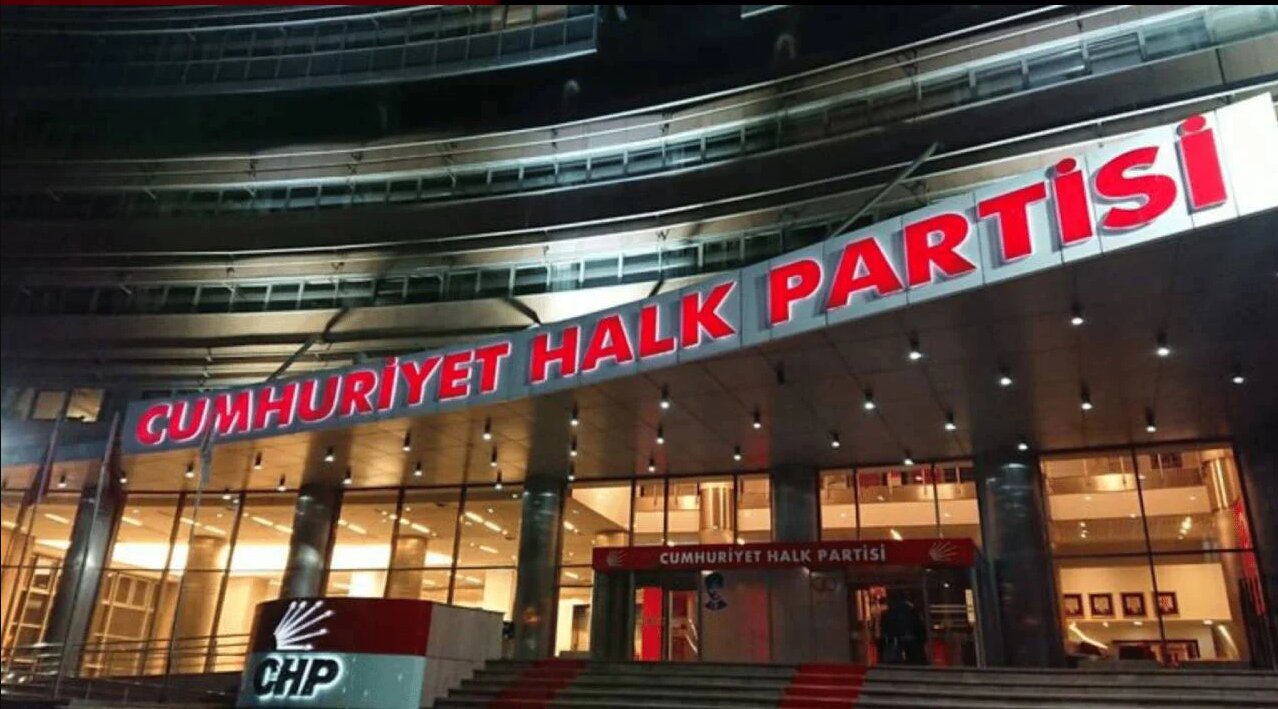 Recep Karagöz yazdı | Demokles’in kılıcı: CHP üzerinde sallandırılan “Mutlak butlan”