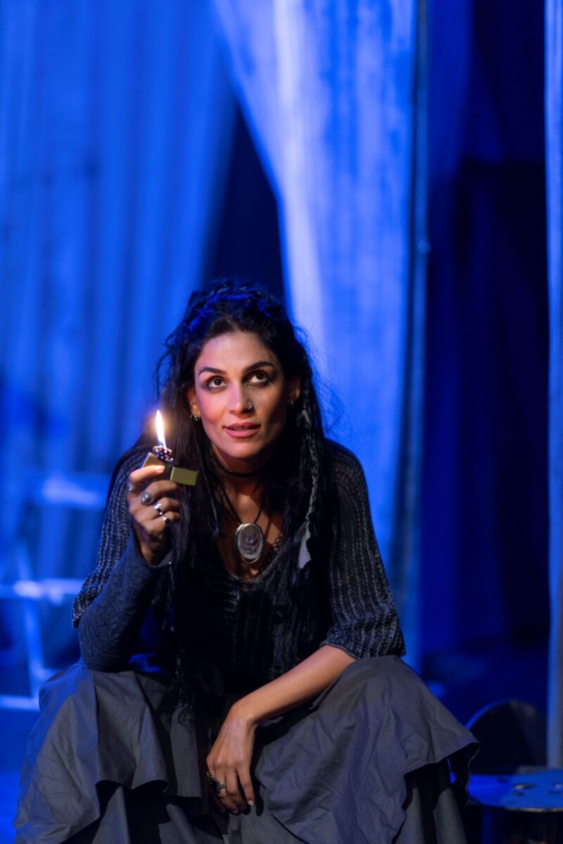 "Kediler Bataklığı’nda" oyunu izleyiciyle buluşuyor