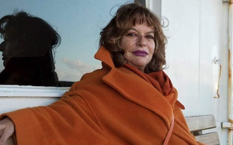 Mine Kırıkkanat Cumhuriyet'teki yazılarına