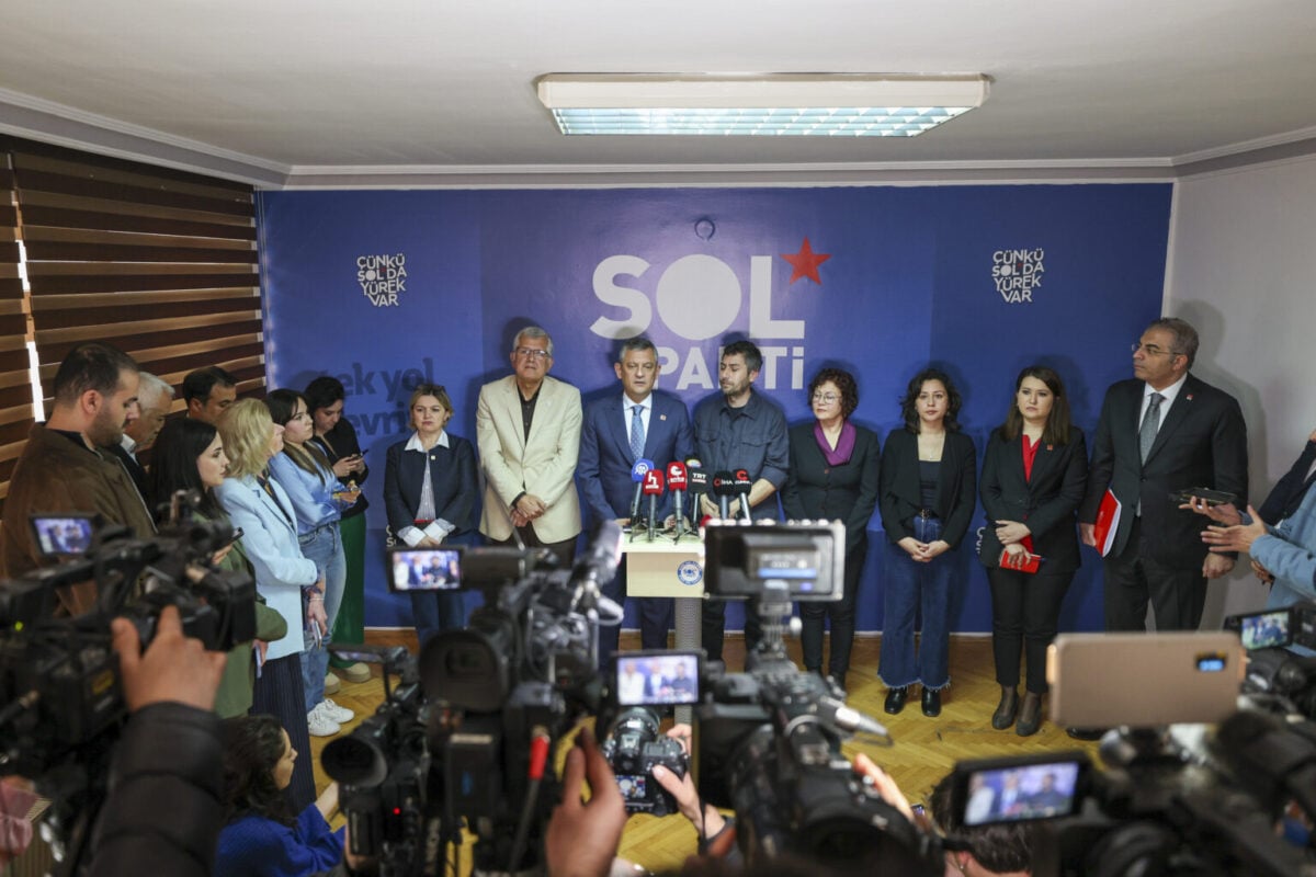 Özgür Özel’in ara seçim ziyaretleri beşinci gününde: Netanyahu’nun Erdoğan hakkındaki sözlerine "hadsizlik" yanıtı