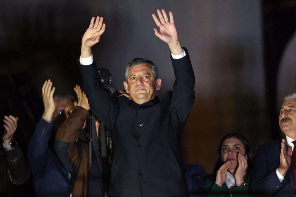 CHP'nin Bursa mitingi | Özgür Özel: "Bozbey'e 'AKP'ye geç ya da hapse gir' dediler"