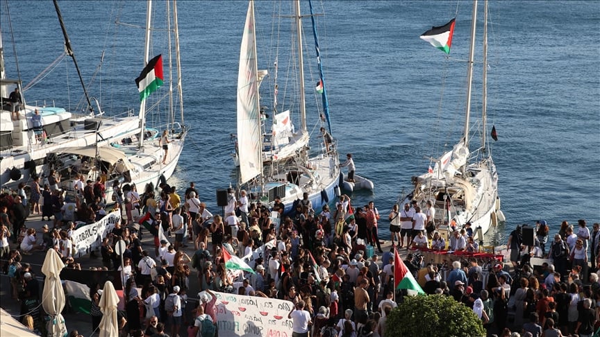 İsrail donanması Sumud Filosu'na uluslararası sularda saldırdı: 20 Türk aktivist alıkonuldu