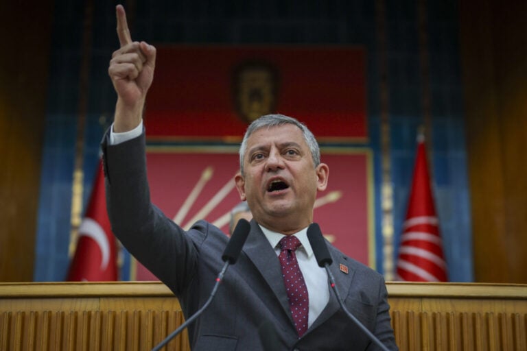 Özgür Özel’den Burcu Köksal’a