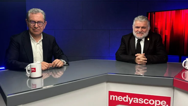 Ruşen Çakır ve Kadri Gürsel