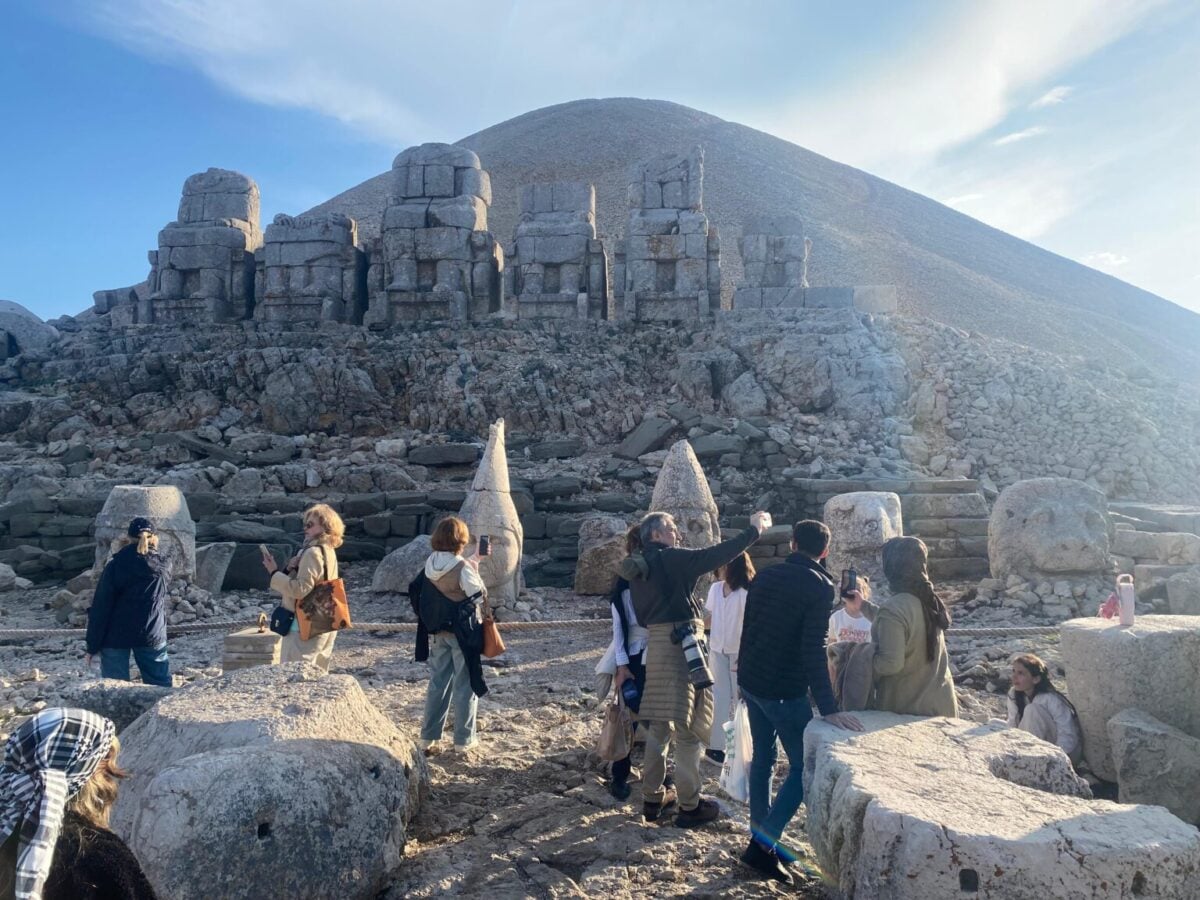Nemrut'a ziyaretçi akını