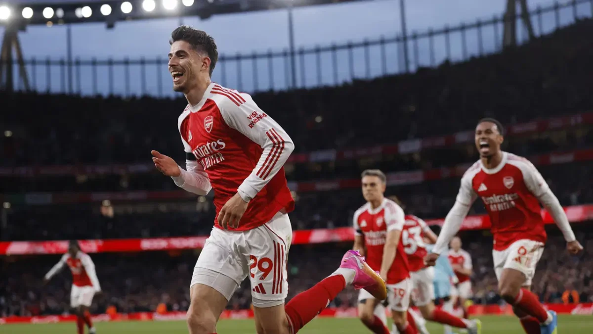 Arsenal 22 yıl sonra yeniden Premier Lig şampiyonu