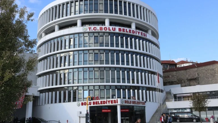 Bolu Belediyesi'ne jandarma operasyonu