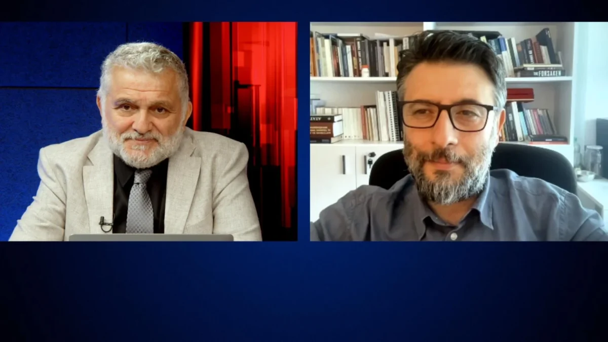 Burak Bilgehan Özpek ile söyleşi: "Öcalan’ı merkeze alan bir süreç AKP için çok riskli"