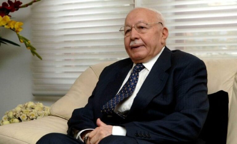 Necmettin Erbakan kimdir?