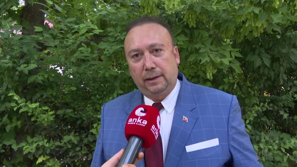 Özkan Yalım CHP'den ihraç