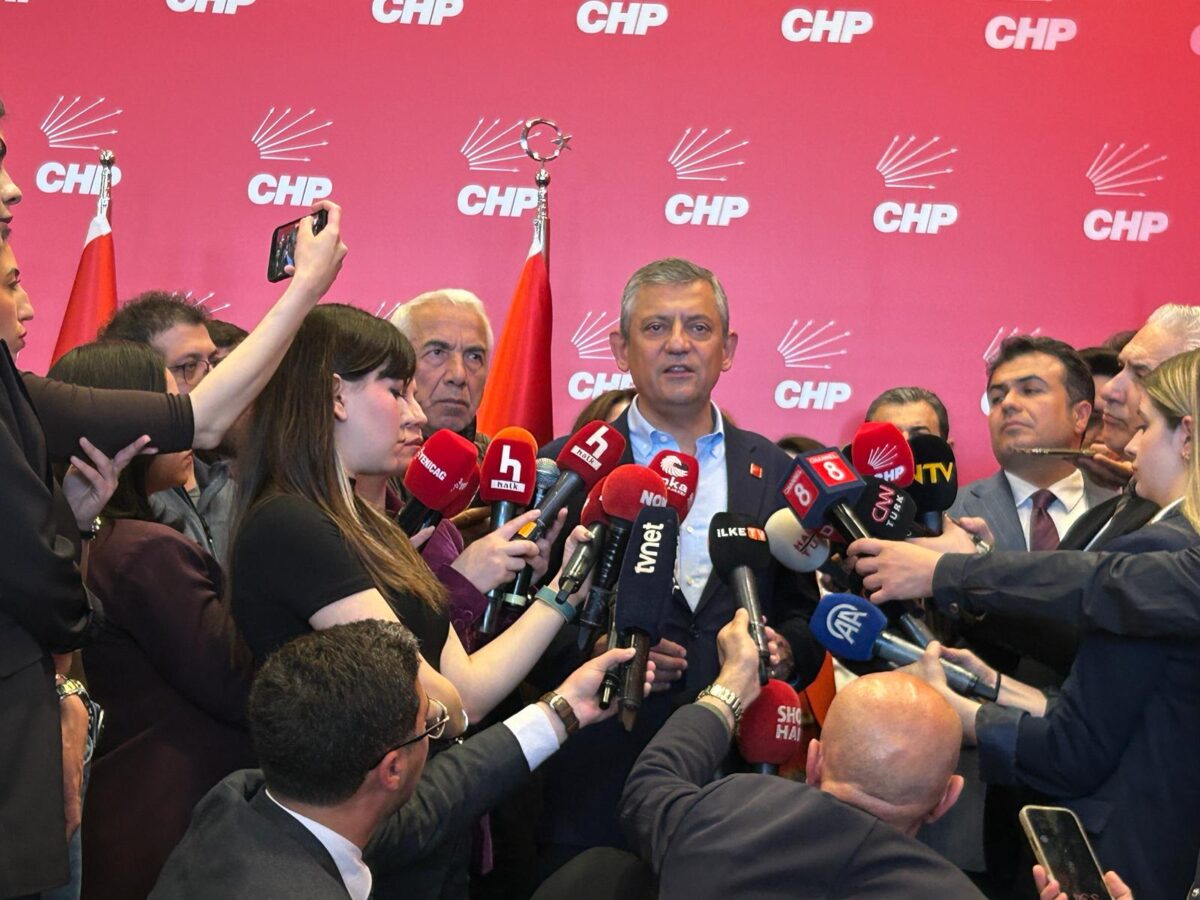 özgür özel