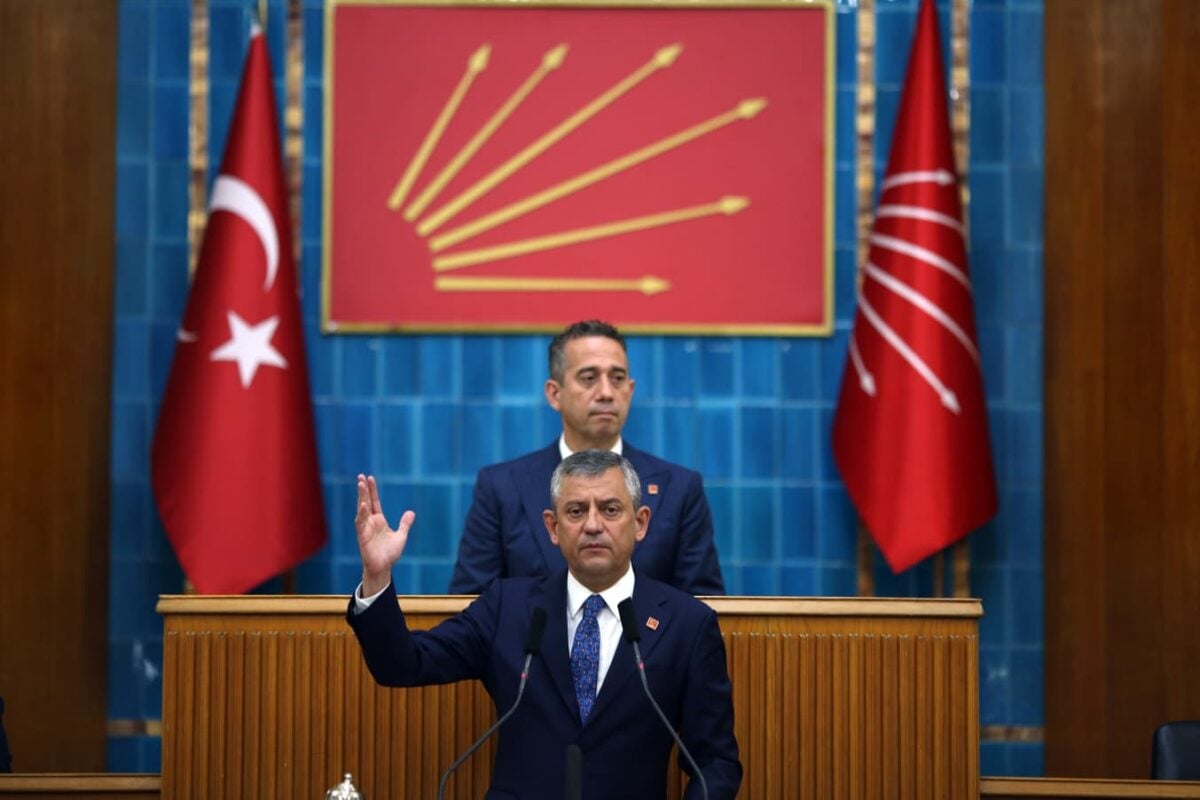 Özgür Özel krizin