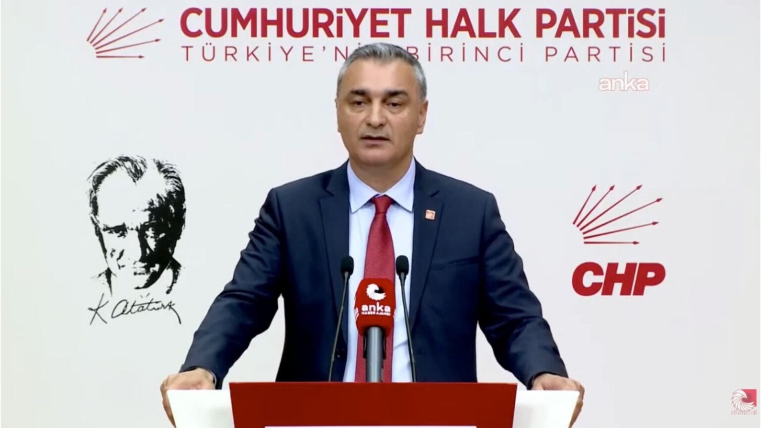 CHP’nin atanmış yönetiminden dokuz milletvekili iç