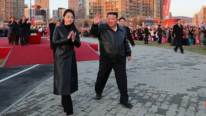 Kim Jong un ve kızı