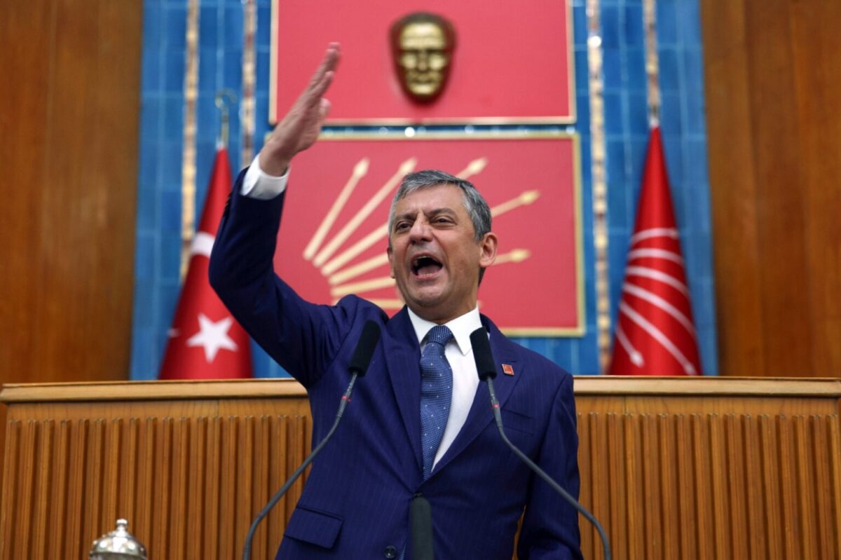 Özgür Özel en kalabalık