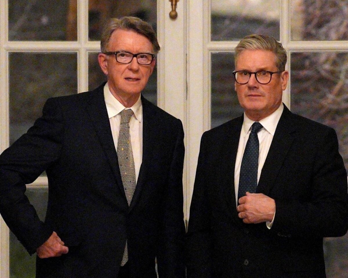 Peter Mandelson ve Keir Starmer Keir Starmer neden istifa etti
