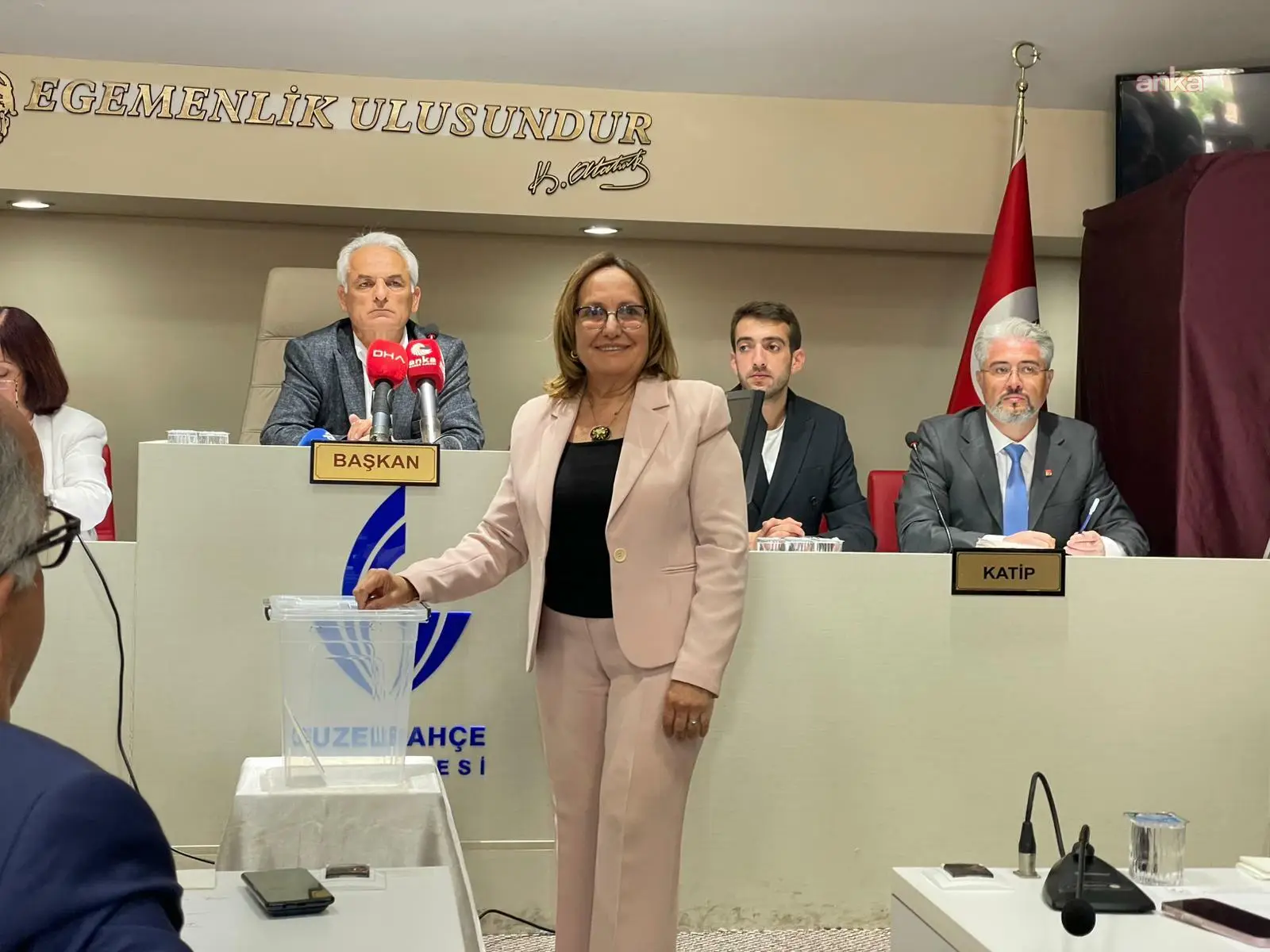 CHP’de kaldı: Güzelbahçe Belediye Başkanvekili Ayşe Akın oldu
