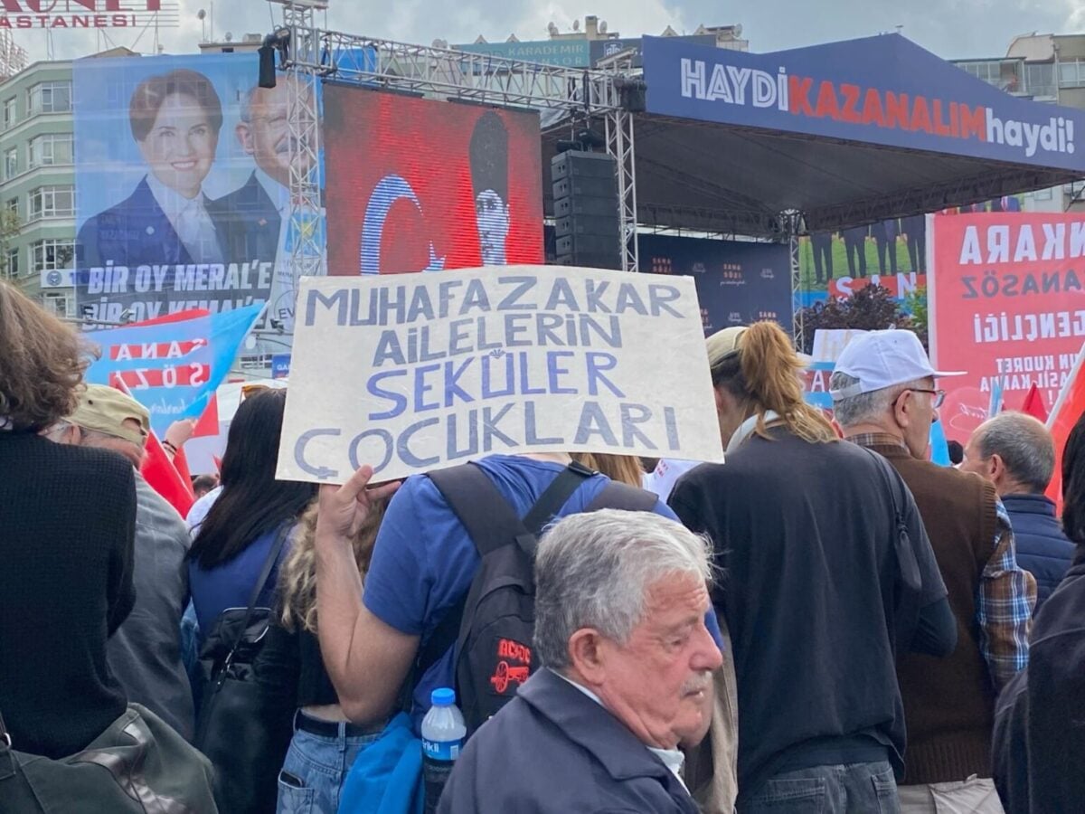 Muhafazakâr ailelerin seküler çocukları | Ruşen Çakır yorumladı