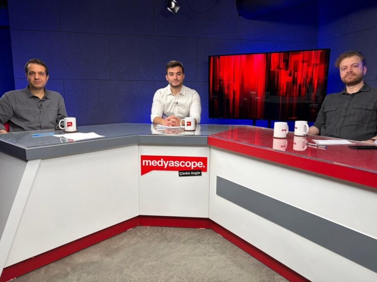 Konuşmazsak Olmaz (30) - Prof. Dr. Can Kakışım & Dr. Emrah Gülsunar | Tek çare yeni parti mi? 