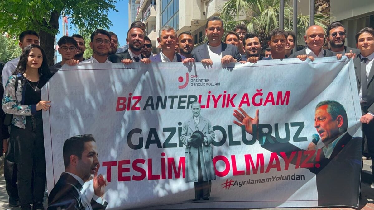 Özgür Özel'den Erdoğan'a "dış mihrak" yanıtı: "Sen Trump'ın hesabısın, biz milletin hesabıyız"
