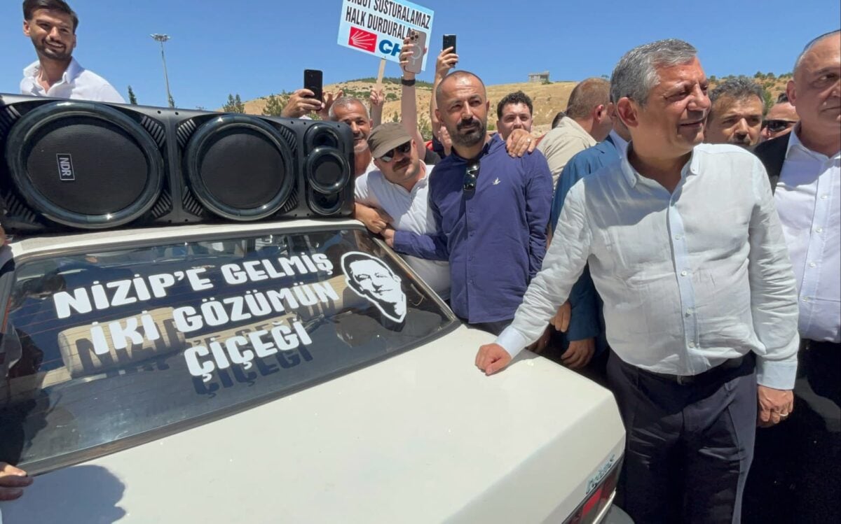 Özgür Özel'den Erdoğan'a "dış mihrak" yanıtı: "Sen Trump'ın hesabısın, biz milletin hesabıyız"