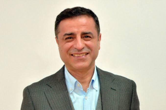 Selahattin Demirtaş Rojin Kabaiş'in ailesiyle görüşecek