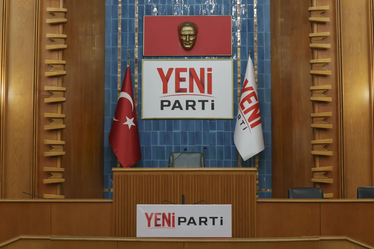 Özgür Özel CHP’ye veda