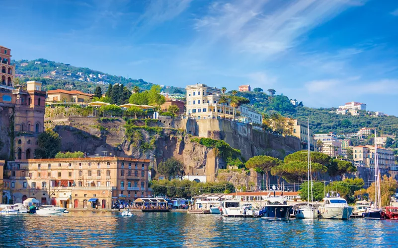 İtalya'da turistlere mayo yasağı