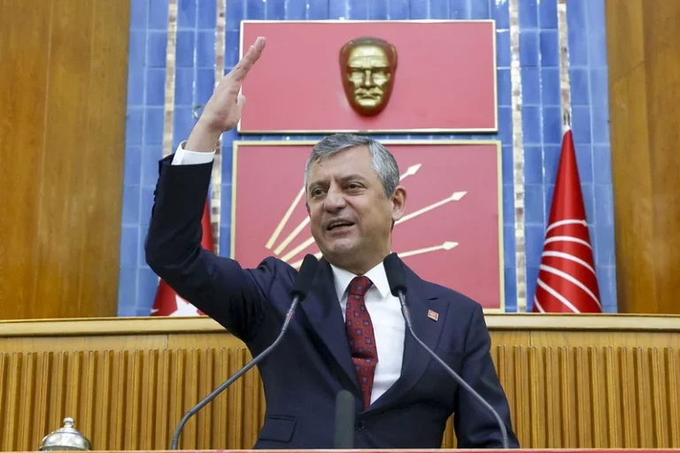 Özgür Özel CHP grup