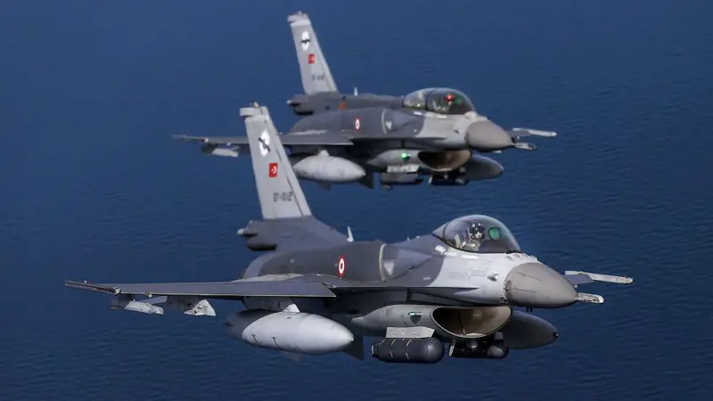 F-16 Somali'de Eş Şebab'a