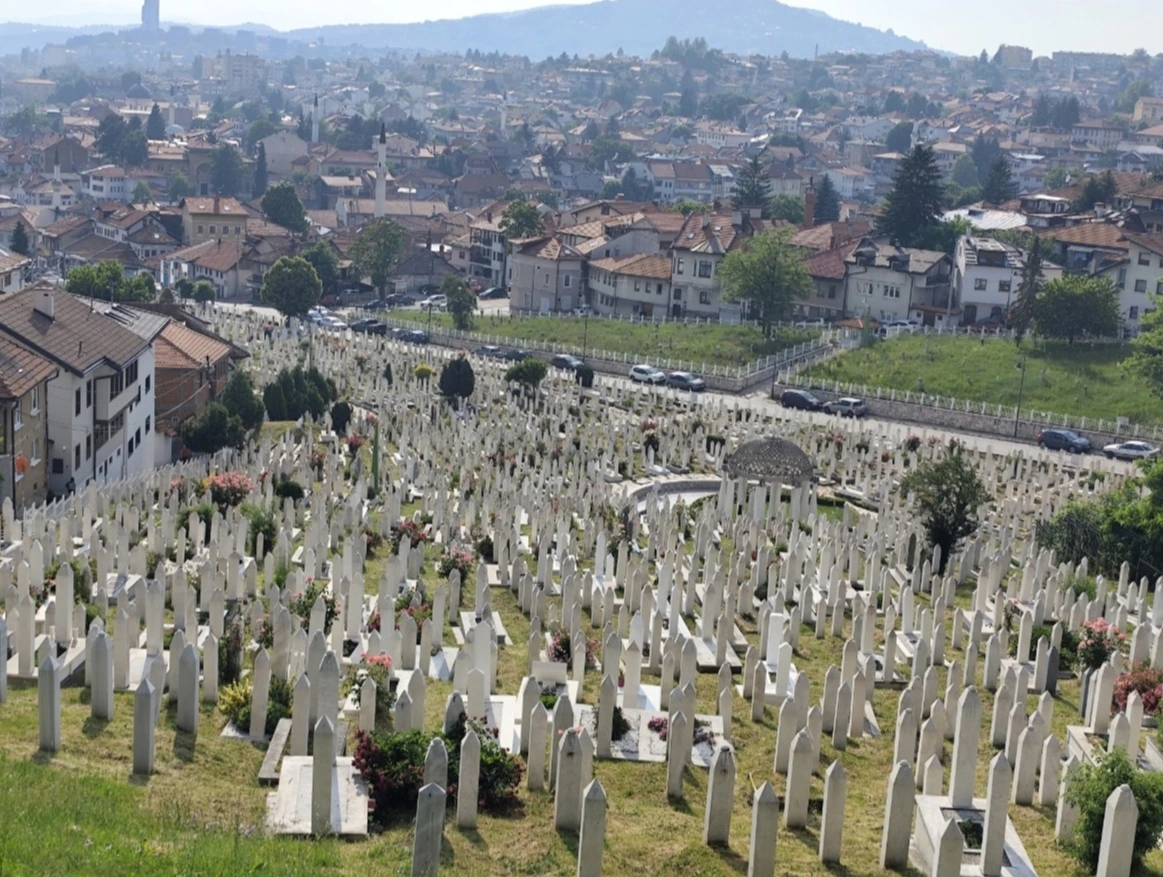 Aliya İzzetbegoviç