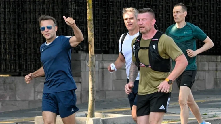 Macron, Seğmenler Parkı