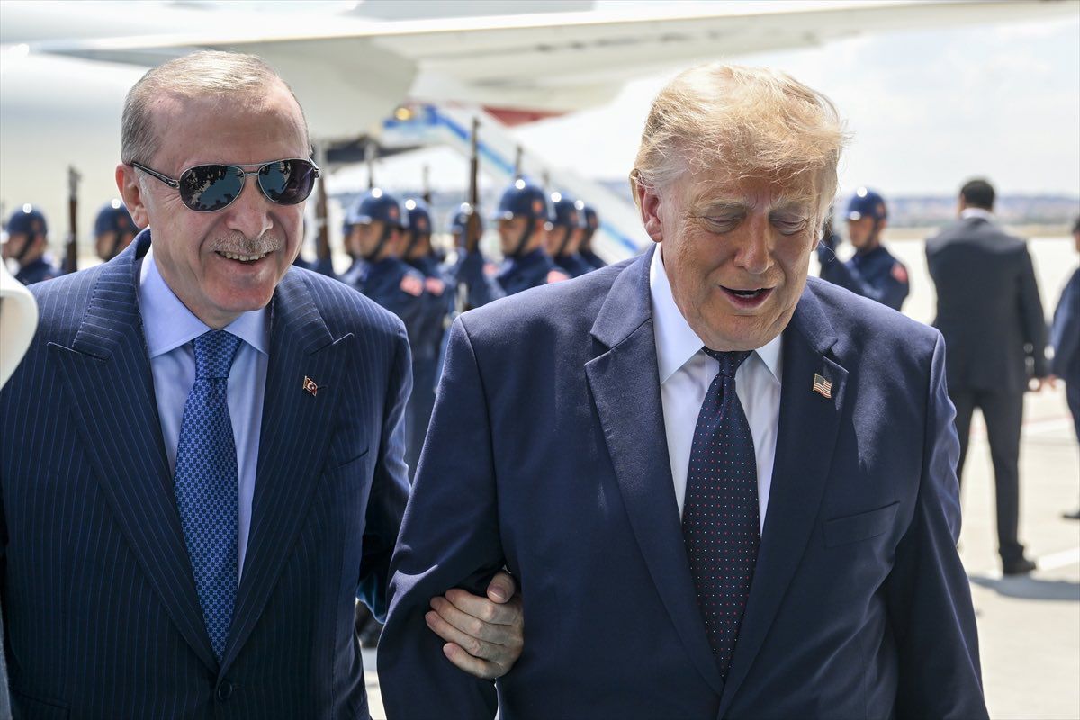 Trump bizi niçin öptü? | Ruşen Çakır yorumladı